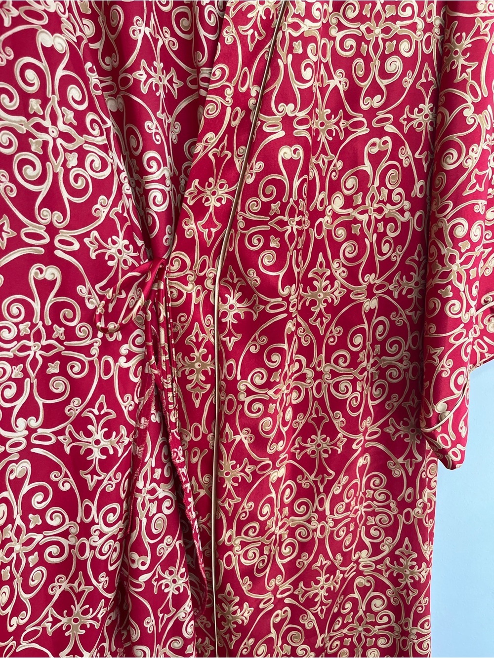 Natori Classics Vintage 90’s Y2K Red and Gold Satin Robe Saks Fifth Avenue 1X - Picture 4 of 12